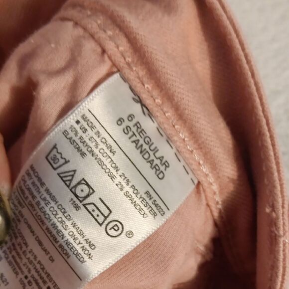 Old Navy Women's Blush Skinny Jeans - Picture 5 of 6